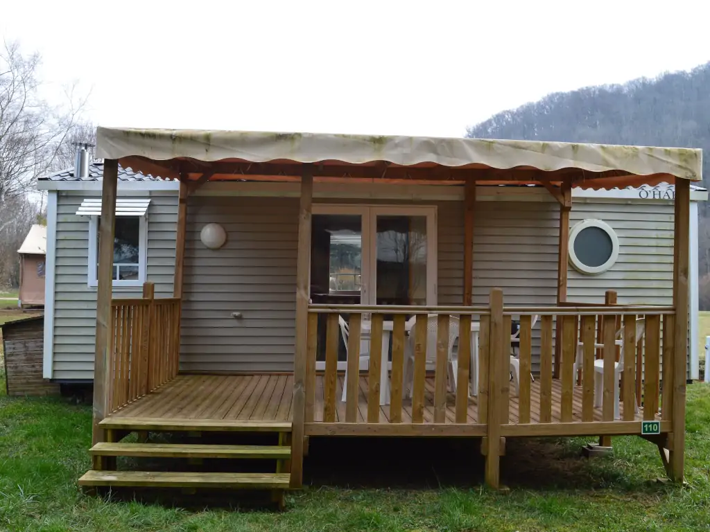 mobil-home grand confort pour 6 personnes dans la région des lac du Jura